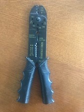 Pince a sertir et dénuder cosses electrique