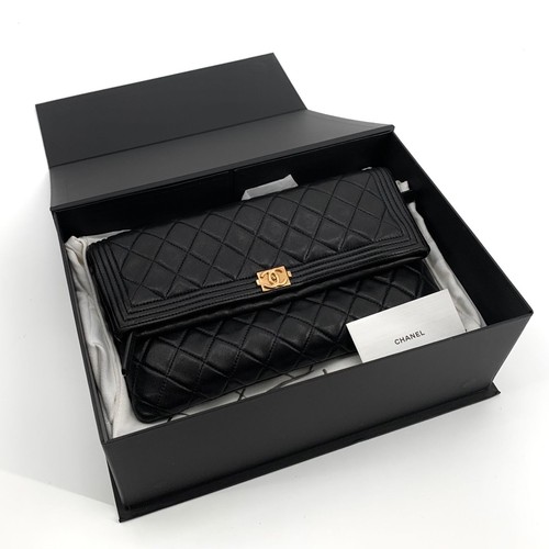 Chanel pochette avec rabat - chanel,