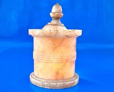 POT EN ALBÂTRE ROSE ANCIEN HAUTEUR 17 CM AVEC GLAND SUR LE COUVERCLE