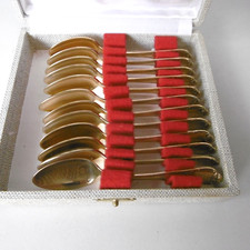 coffret 12 cuillères a moke metal argente doré