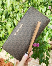 Michael Kors Jet Set Travel