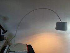 Lampe à poser Foscarini Twiggy blanc crème, designée par Marc Sadler