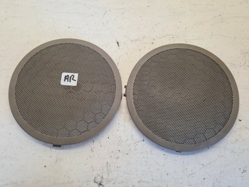 Cache enceinte porte arrière