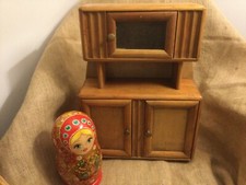 Joli Petit buffet Mado année 50   pour poupée 