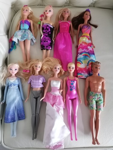 Lot poupées figurines - lot,