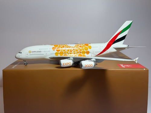 Emirates airbus a380 800 200 - emirates, 1:200