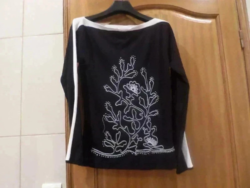 Superbe pull leger - leger, neuf