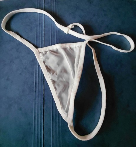 String blanc taille - string,