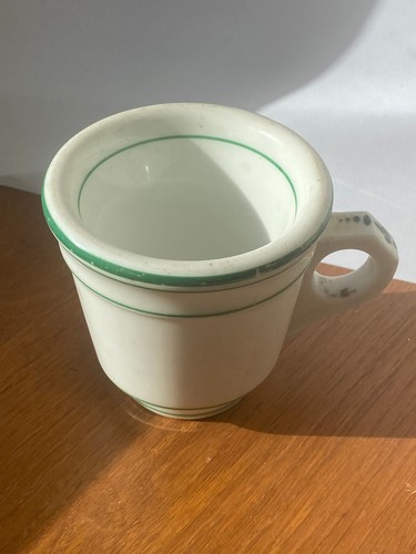 Tasse épaisse ancienne - , en