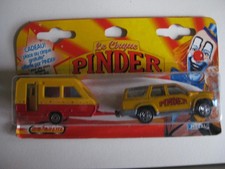 VEHICULE MINIATURE DE MARQUE MAJORETTE - CIRQUE PINDER - TOYOTA RUNNER CARAVANE