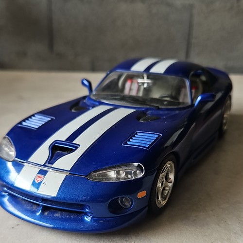 Bburago dodge viper gts 2002 - gts,