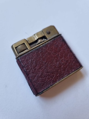 Ancien briquet essence - a, semi