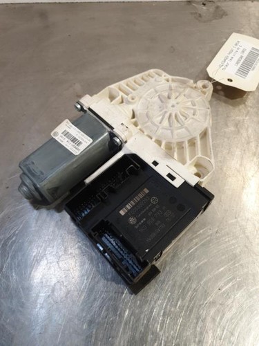 Moteur leve vitre avant gauche