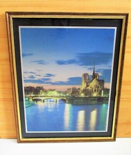 cadre vintage en bois sous verre avec image brillante de NOTRE DAME DE PARIS