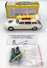 475 Réédition Citroen DS break SKI Club 1963 au 1/43 CORGI COCCD54321044