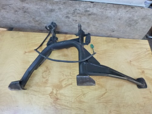 Bequille scooter suzuki 650 - bequille,