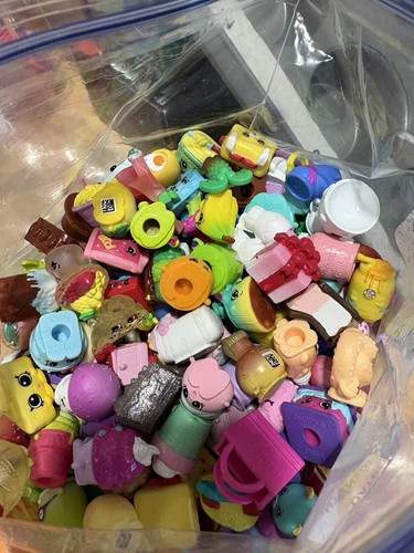 Shopkins random surprise lot - random,