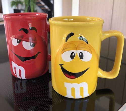 Lot mugs tasses s - mugs, m&m's