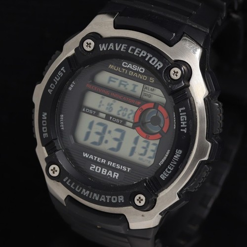 Montre numérique solaire pour