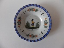 très ancienne assiette en Faïence de QUIMPER signée HB Quimper