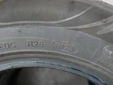 Pneu 175/70 R13 82 T AUTRES