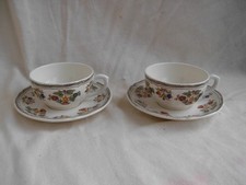 GIEN,MOUSTIERS OLERYS,PAIRE DE TASSES ET SOUS TASSES A THE,EPOQUE XXème.