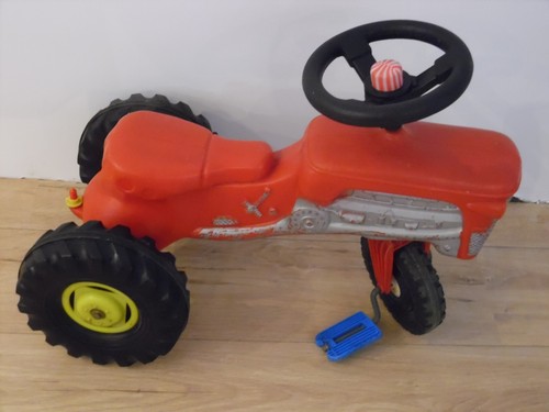 Vieux tracteur pédales - tracteur,