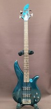Guitare basse électrique