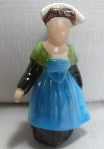 Statuette bretonne coiffe - statuette,