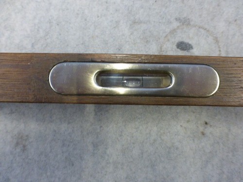Ancien niveau bulle bois - a,