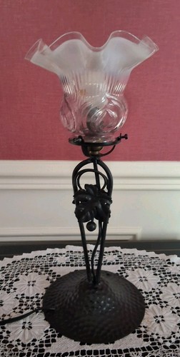 Ancien lampe poser fer - à,