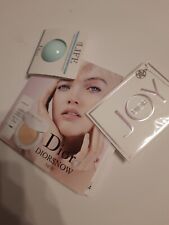 DIOR Breloque Médaillon JOY Étoile métal argenté + Échantillons Maquillage Dior