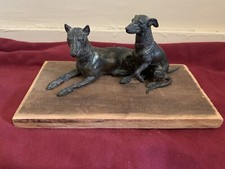 Rare ancienne statue en métal de chienne et son petit H 7 x L 12 cm