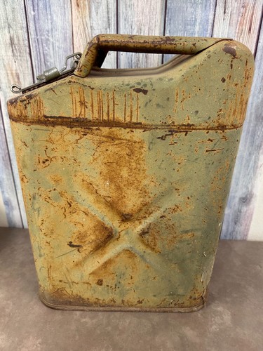 Rare army jerry can - army,