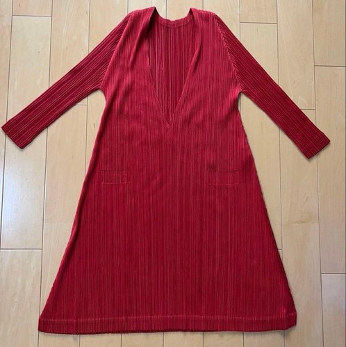 Pleats please issey miyake - please,