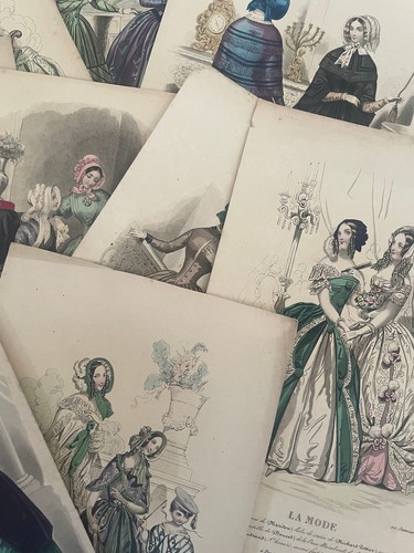 Lot gravures de mode - 9,