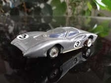 Voiture de circuit Policar