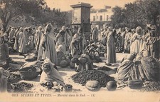 CPA ALGERIE / SCENES ET TYPES / MARCHE DANS LE SUD