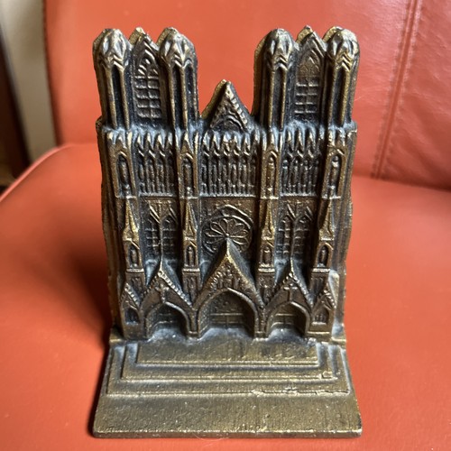 Pair notre dame - notre,