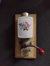 JOUET ANCIEN MOULIN A CAFÉ MURAL MINIATURE PARFAIT ÉTAT AVEC BOUCHON ET RÉCEPTAC