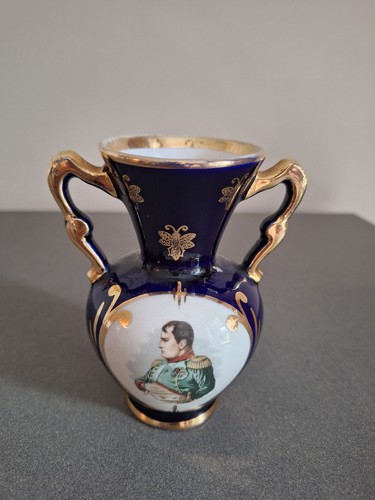 Petit vase ancien - , en