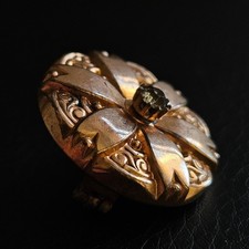 Broche rosace fleur motif