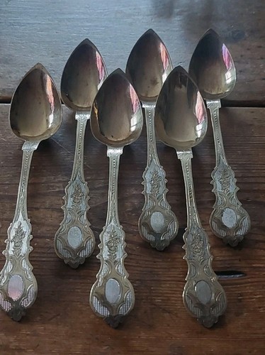 Petites cuillères argent et - 6,