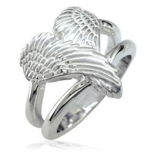 Medium Angel Heart Wings Ring
