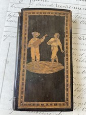 Boîte Ancienne formant Livre