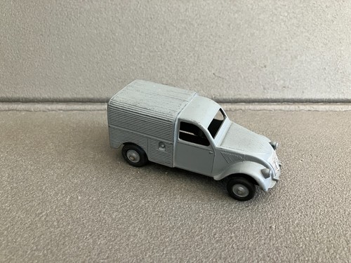 Ancienne voiture miniature - ancienne,