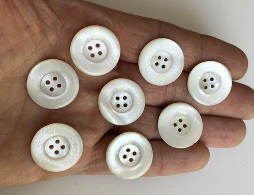 Lot boutons anciens en - de,