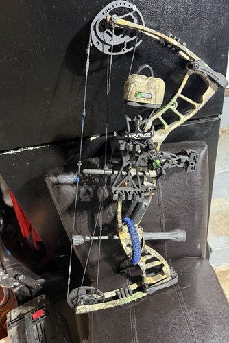 Hoyt powermax bow 65lbs camo - bow,