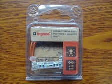 LEGRAND  Niloé 1 voyant