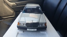 1/18 autoart Mercedes 190e 2.0